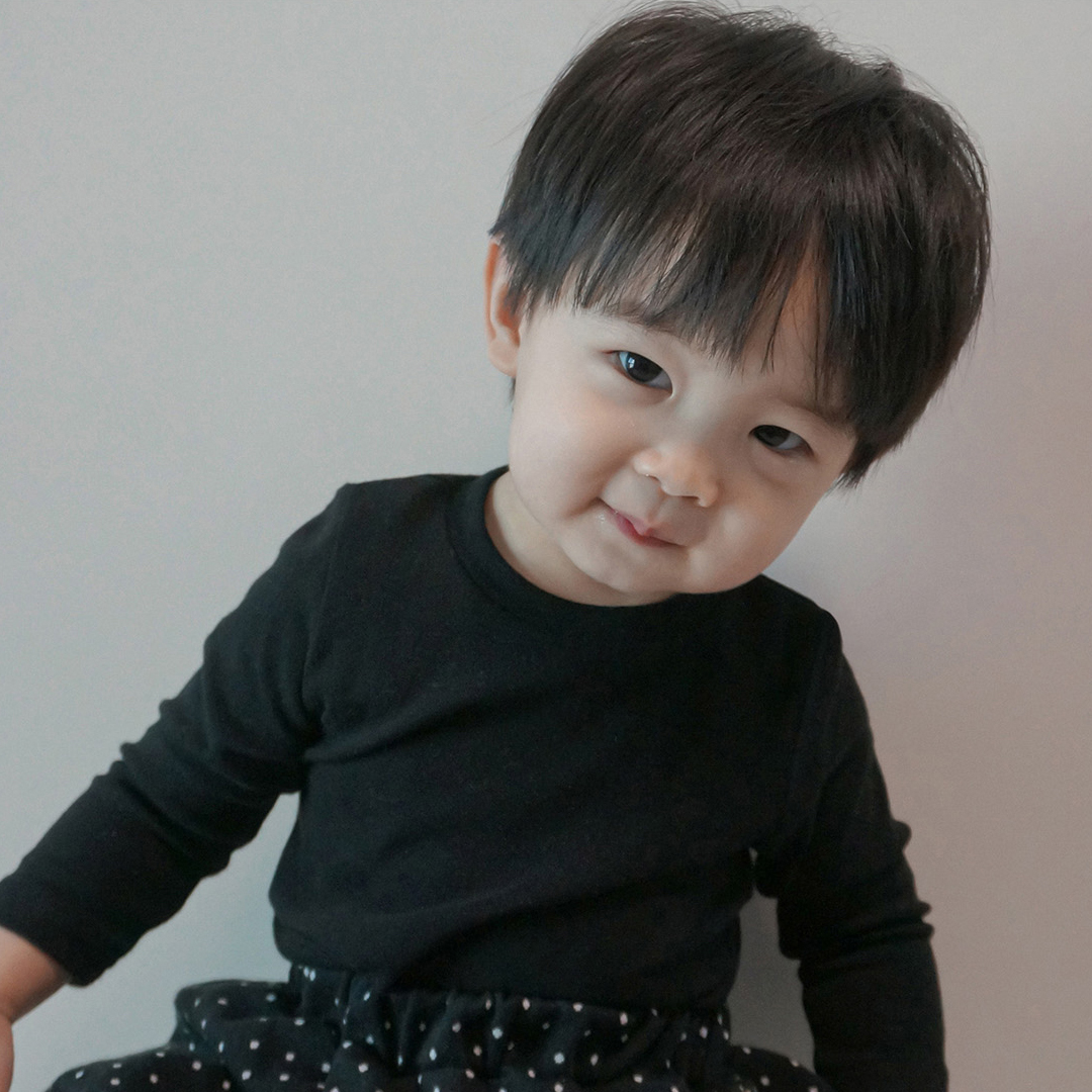 에센셜 베이직 티셔츠 - 상세 이미지 4