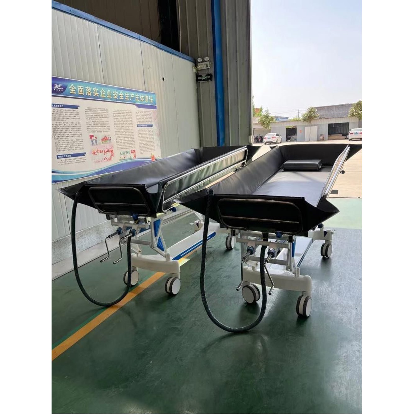 ABS 유압식 목욕카트 리프트 높이65CM 경량 침상목욕 바퀴형 난간 리프팅 재래식 컨베이어 - 상세 이미지 3