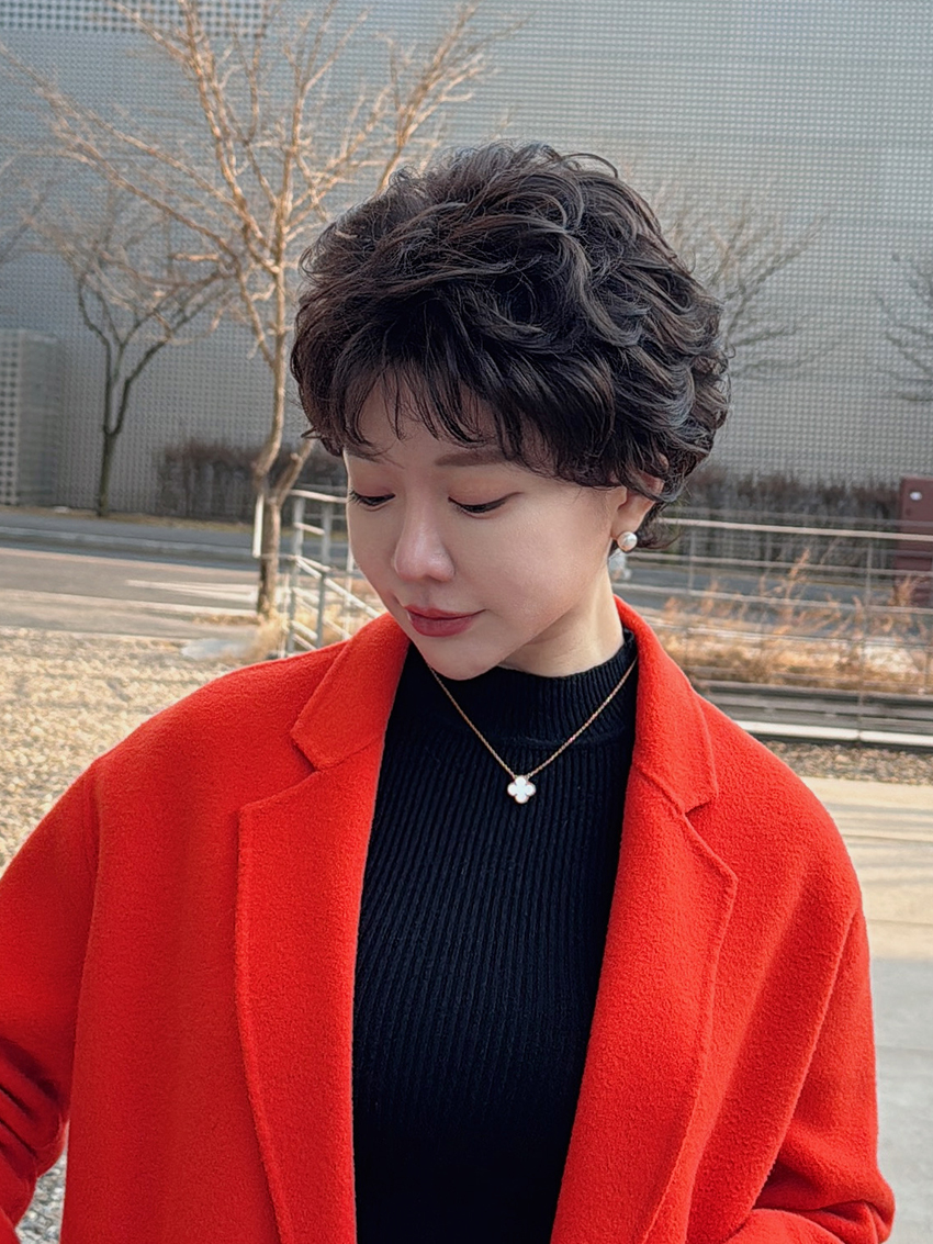 엘레강트 볼륨 픽시 이쁜 중년가발 내츄럴블랙 - 상세 이미지 3