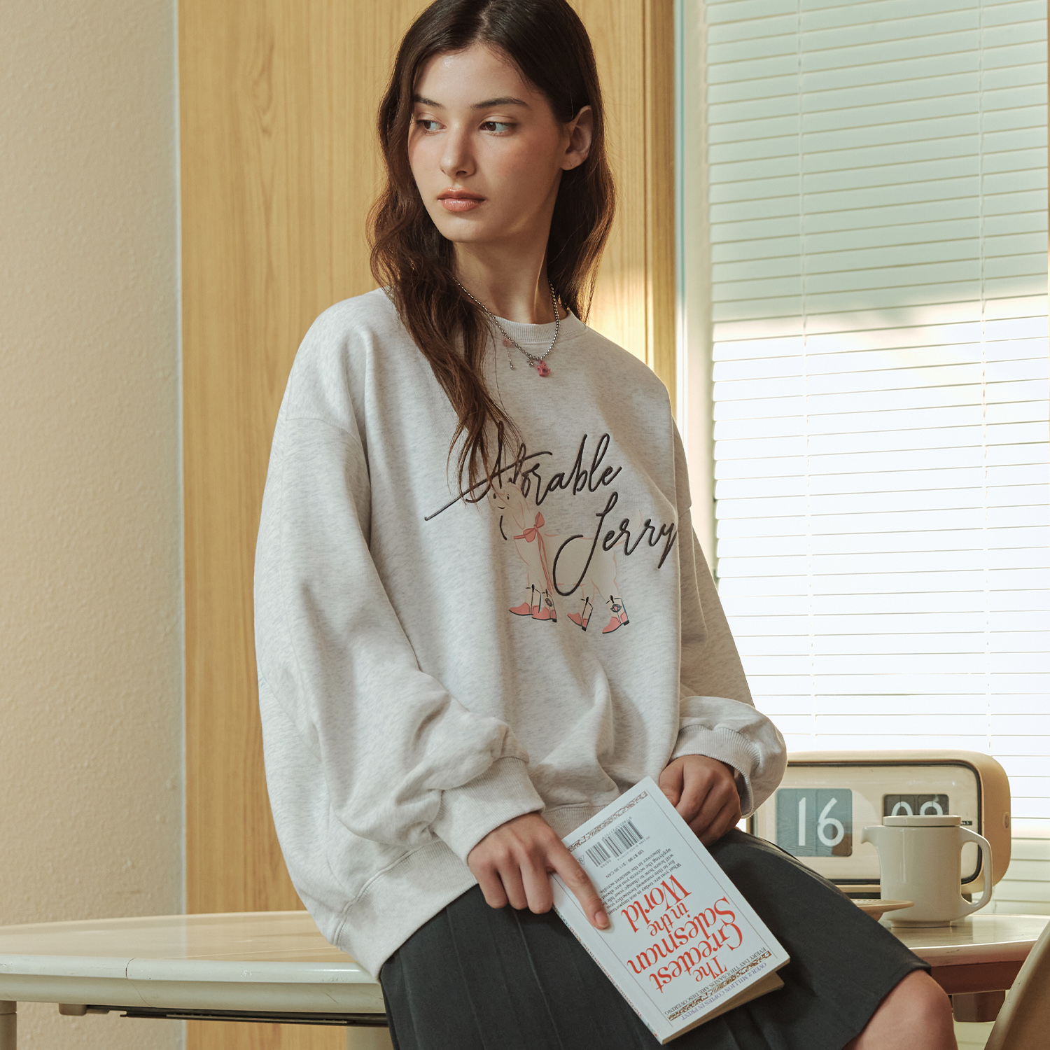 [N배송][제로스트릿] 리본 제리 맨투맨 RIBBON JERRY SWEATSHIRT / OATMEAL 이미지 2
