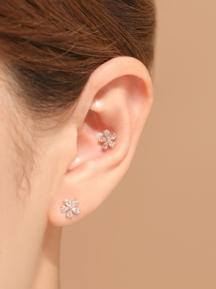 [0.8mm]14K 인터널 모이사나이트 다이아 드리밍 플라워 라블렛 피어싱 귀걸이 이미지 8