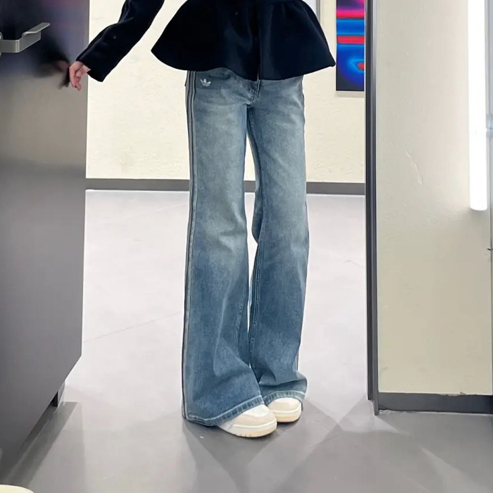 아디다스 오리지널 워시드 플레어 여성 데님 팬츠 라이트블루 KT3173 - 상세 이미지 2