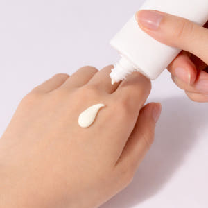 유아른 비건 마일드 에어핏 선세럼 50ml SPF 50+ PA++++ 솔직 후기 | 피부 타입별 분석 - 상품 이미지 2