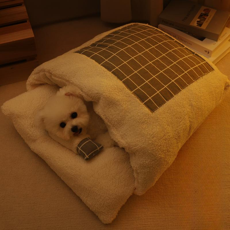 고양이 침낭 이불 숨숨집 따뜻한 벚꽃 뉴그레이체크 S - 상품 이미지