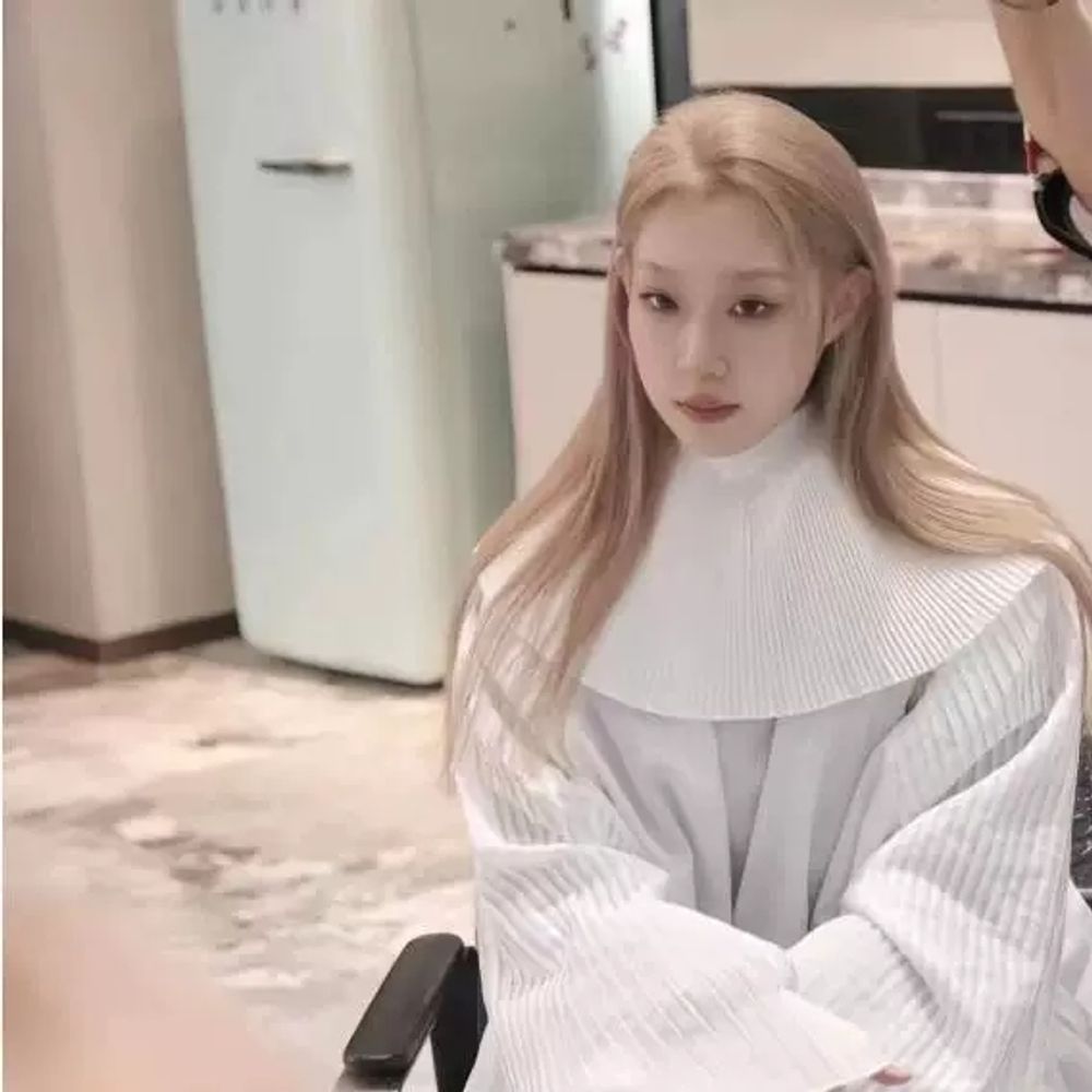 고급 미용실 커트보 헤어샵 플리츠스타 C. 흰색 주름 숄 복제품 재고 있음 바로 배송 가능 - 상세 이미지 3