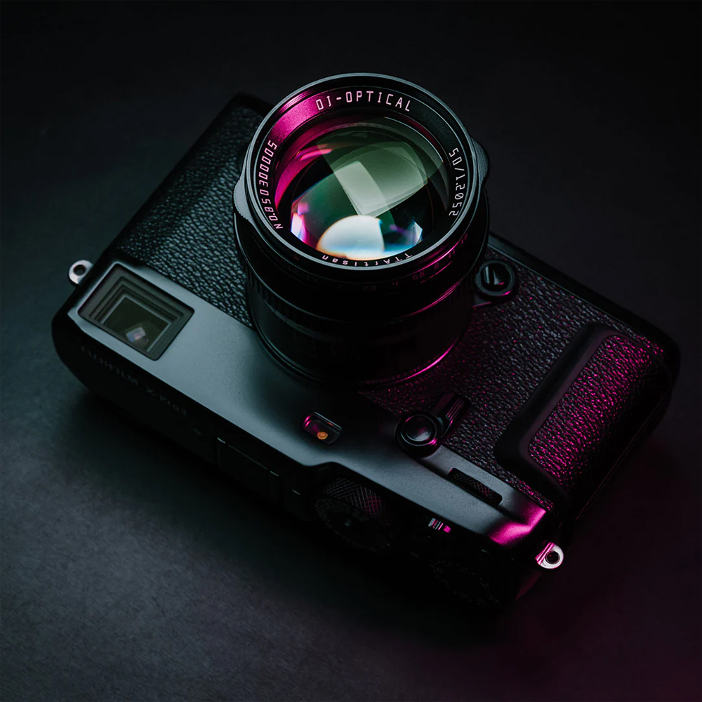 티티아티산 50mm F1.2 캐논 RF마운트 APS-C 렌즈 블랙 - 상세 이미지 2