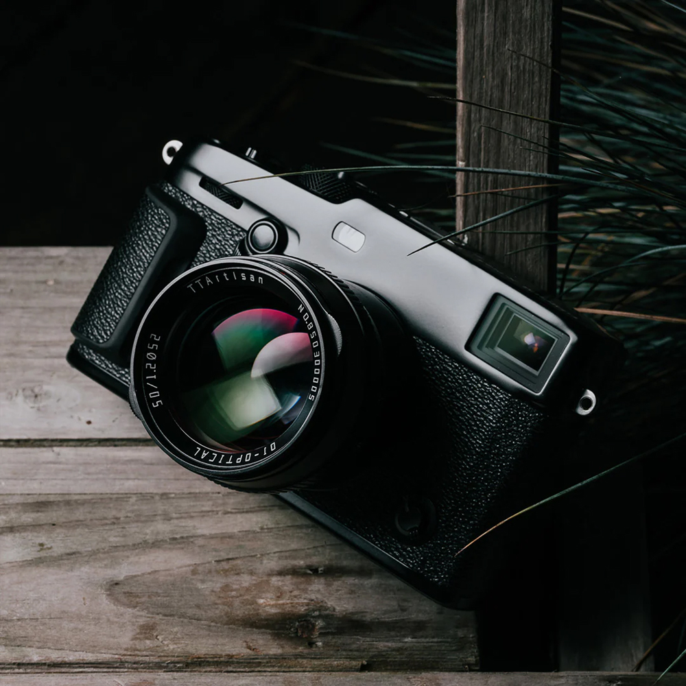 티티아티산 50mm F1.2 캐논 RF마운트 APS-C 렌즈 블랙 - 상세 이미지 4