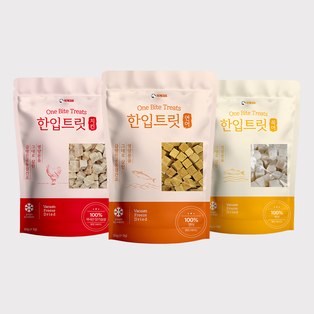 동결건조 3종 SET 국내산 강아지 동결 건조 간식 한입 트릿 치킨 연어 북어 큐브 닭가슴살 - 상품 이미지