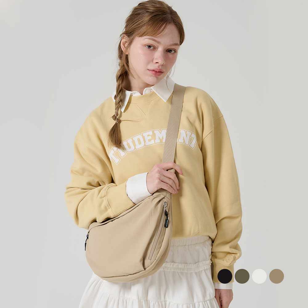 여성 여행 라라 크로스백 해외 유럽 일본 크루아상백 반달 가방 제품 이미지