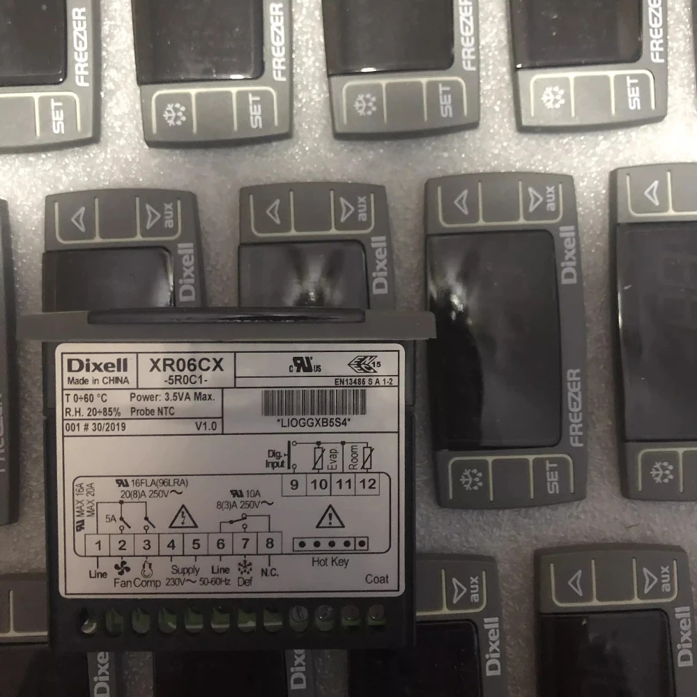 CAREL XR06CX-5R0C1 PZSTS0G001K 센서가 온도 컨트롤러 새 원본