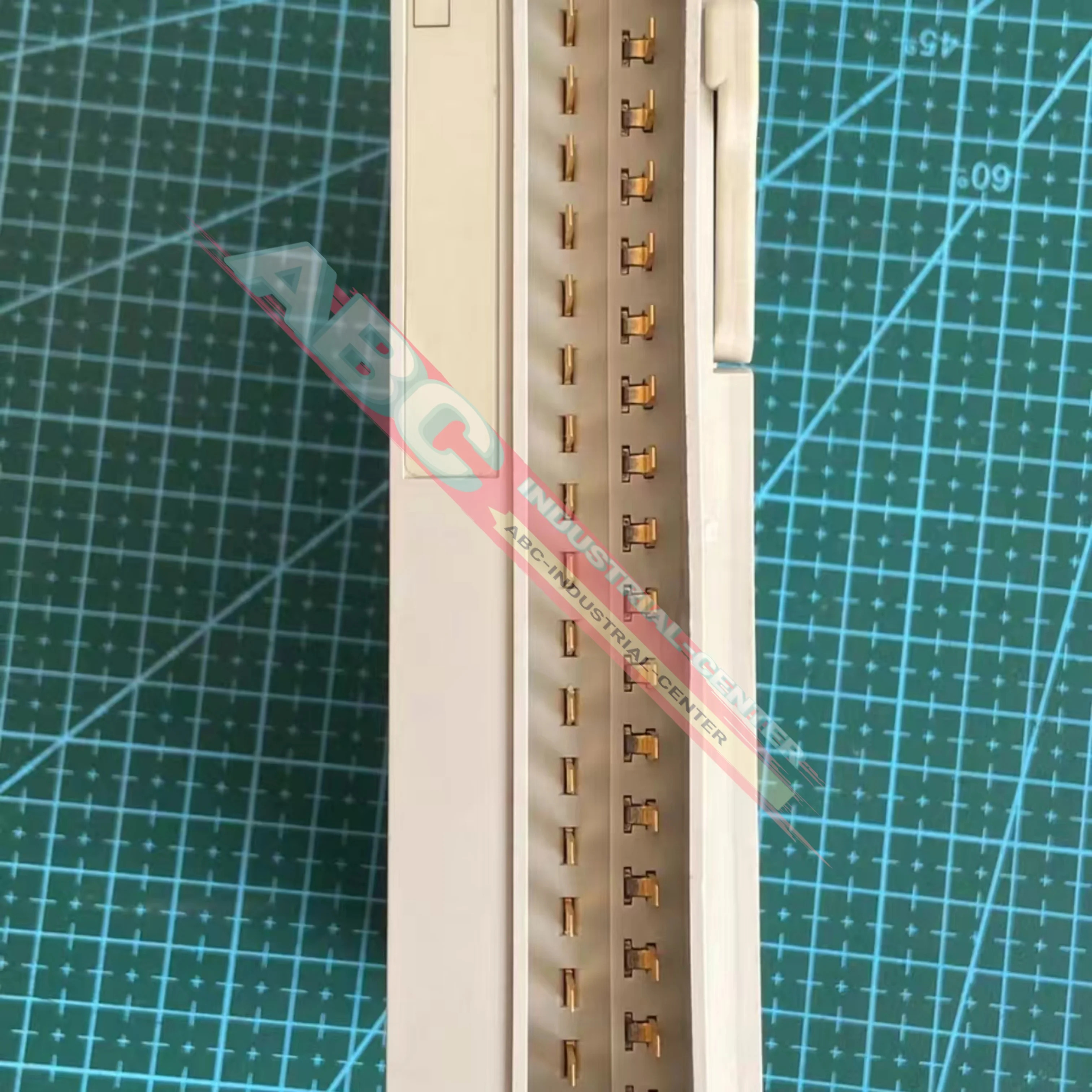 TSX3721001 TSXDMZ28AR 오리지널 PLC 모듈