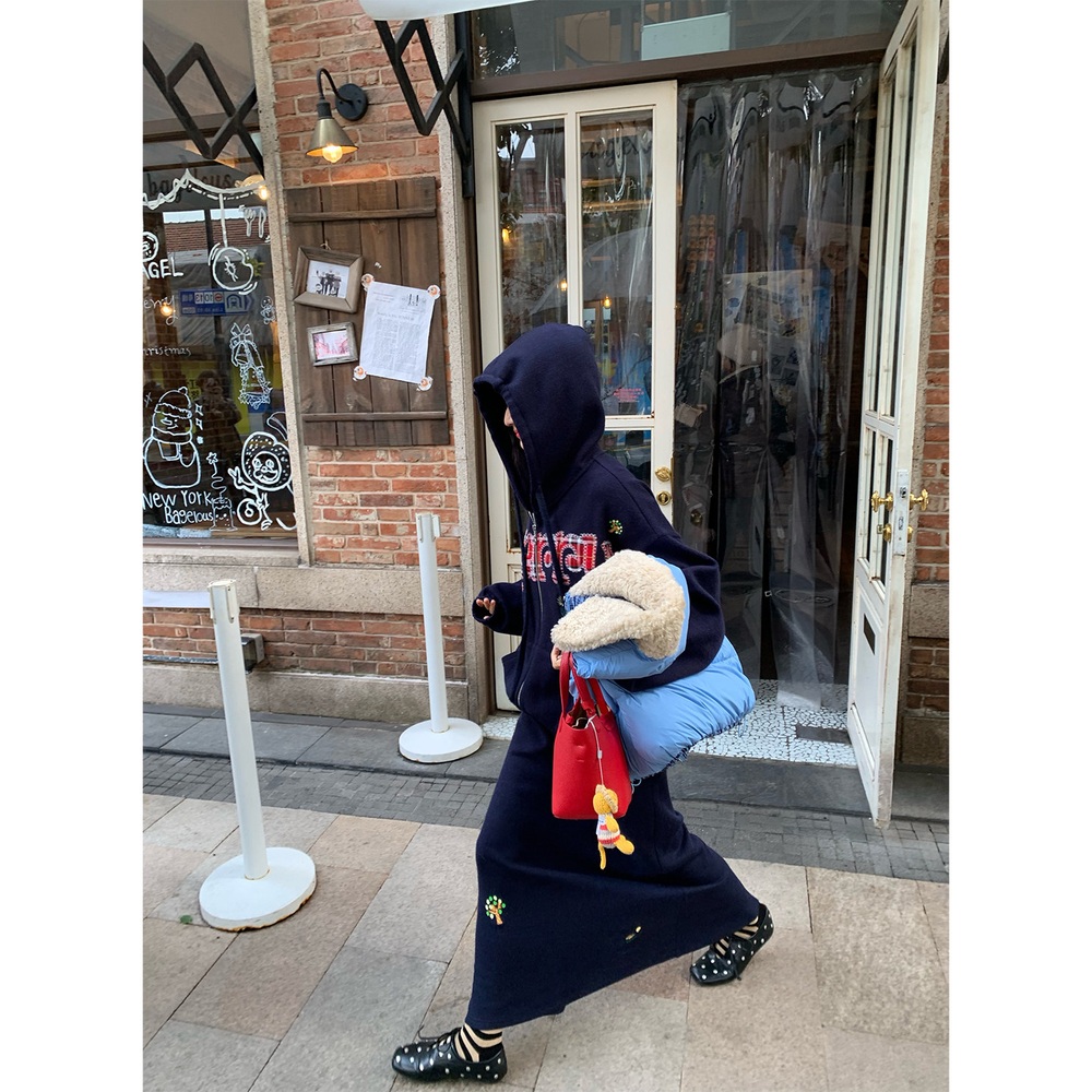 체크레터링 꽃자수 니트후드집업 유니크 예쁜 연예인 공항패션 간절기 봄가을 네이비 - 상세 이미지 2