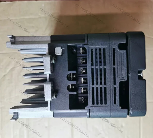 주파수 변환기 BMD-A-004K21G 입력 230V400W 리퍼 완료