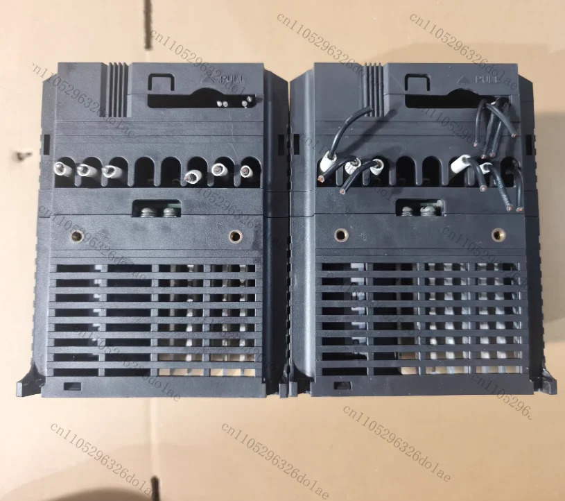1개 1.5kw 전력 380-480V 전압 주파수 변환기 FVR1.5AS1Z-4C 3상 리퍼 완료