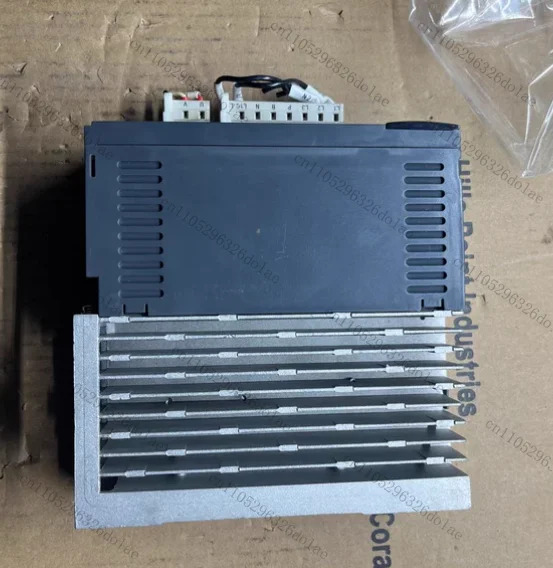 1개 US200 시리즈 750w 서보 드라이브 US200-75A-2 리퍼 완료