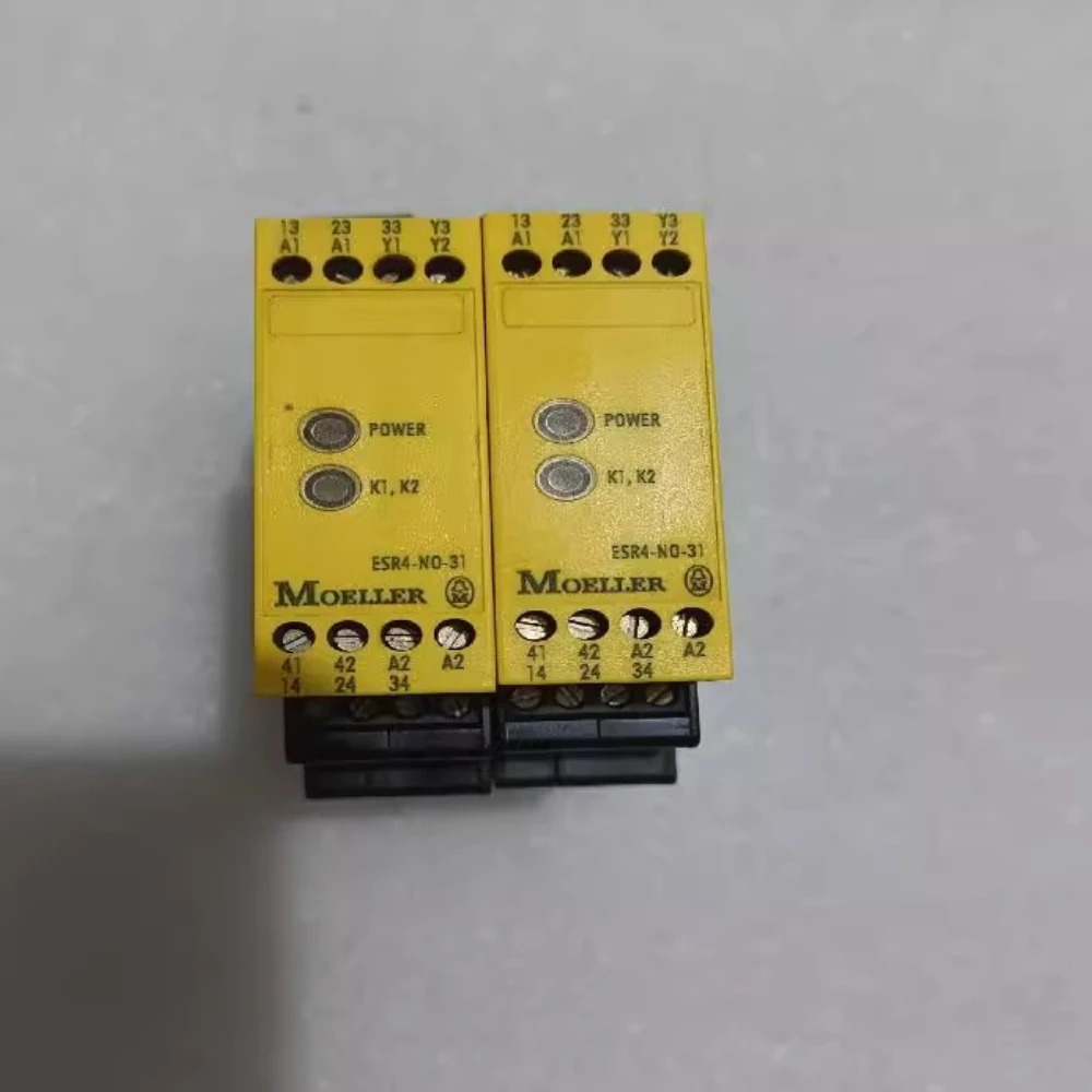 ESR4-NO-21 ESR4-NO-30 ESR4-NO-31 ESR4-NZ-21 MOELLER 안전 릴레이 원본 리퍼