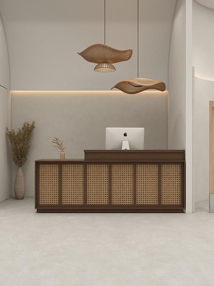 라탄 우드카운터 매장 안내데스크 계산대 인포 제작 노스아메리칸 월넛 A 120x50x100cm - 상품 이미지