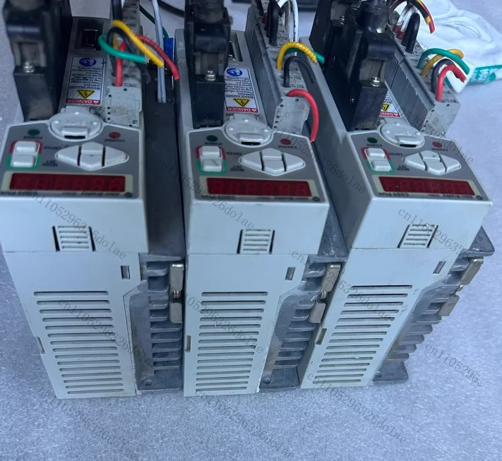 1개 드라이브 2003-CSD3-04BX2 400W 리퍼 완료
