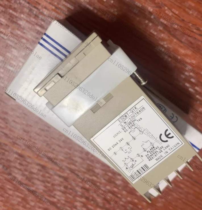 신형 온도 조절기 E5CWT-Q1K 85-265VAC