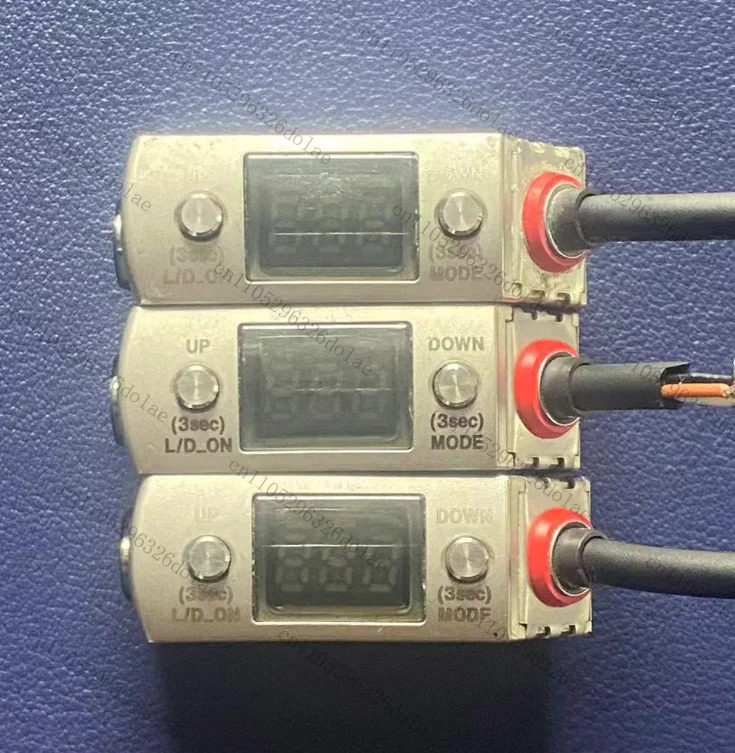1개 거리 설정형 디지털 레이저 센서 LR-ZB250AN 리퍼 완료 OK