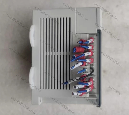 프로그래머블 컨트롤러 PLC DVP20EH00T3 기능은 그대로 유지되어 있으며 리퍼를 거쳤습니다.