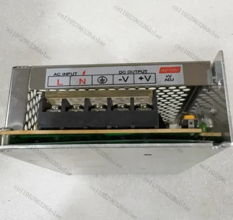 스위칭 전원공급장치 S-60-12 입력 전압은 110/220V 출력은 12V 5A