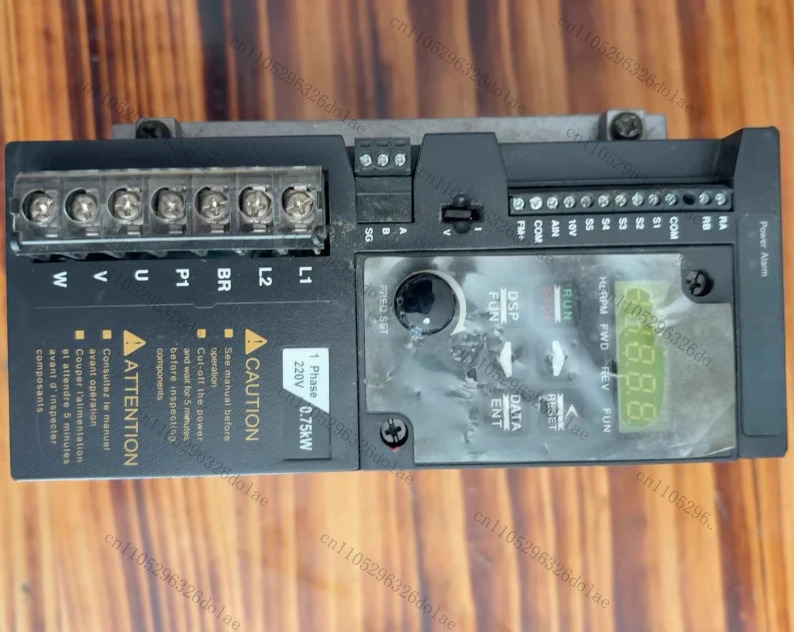주파수 변환기 S313-201-H1BCD 0.75kW 220V 단상 입력 리퍼 완료
