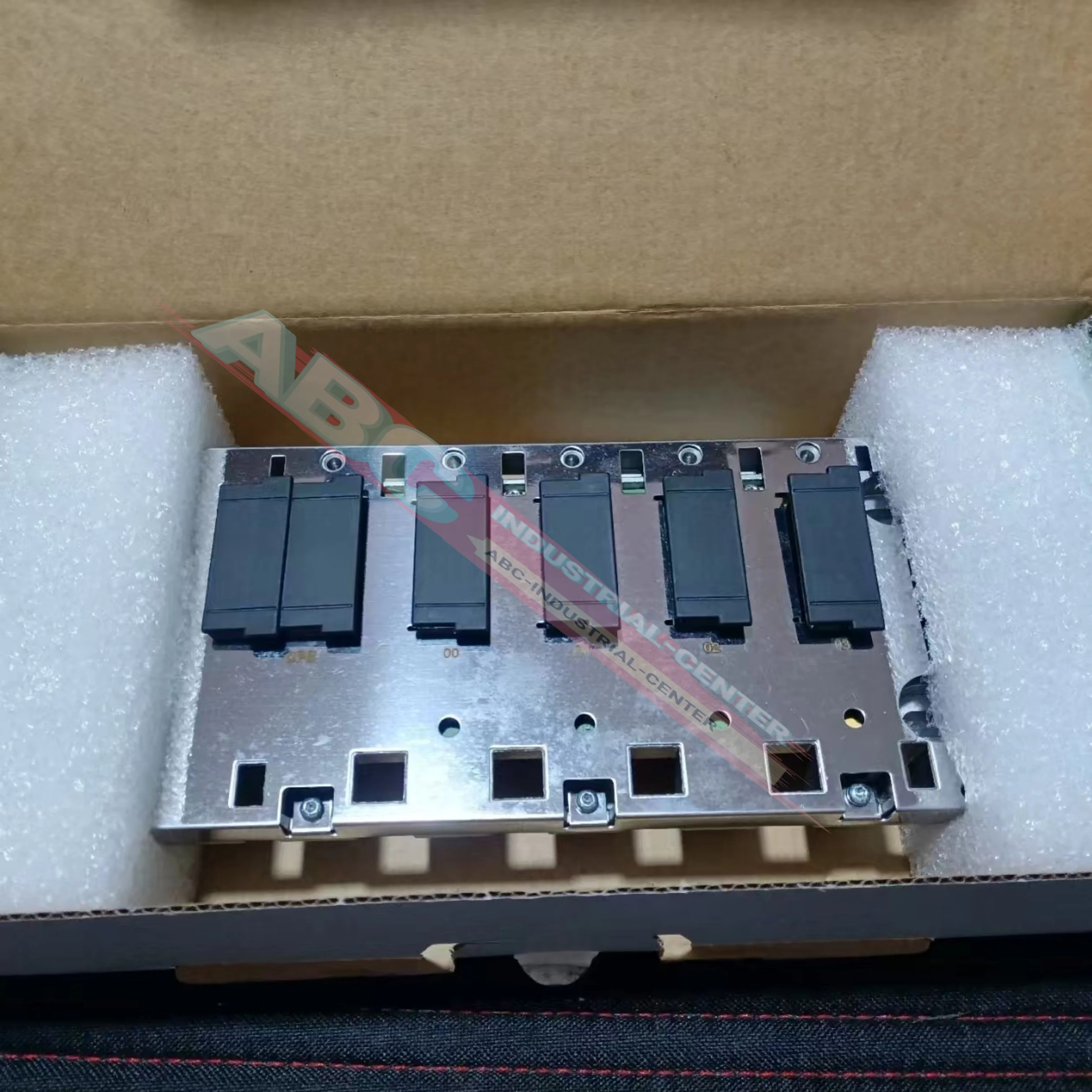 LV432695 NSX400H 400A MIC2.3 3P3D 회로차단기