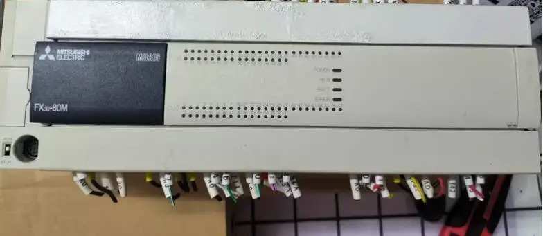 FX3U-80M 리퍼 기계