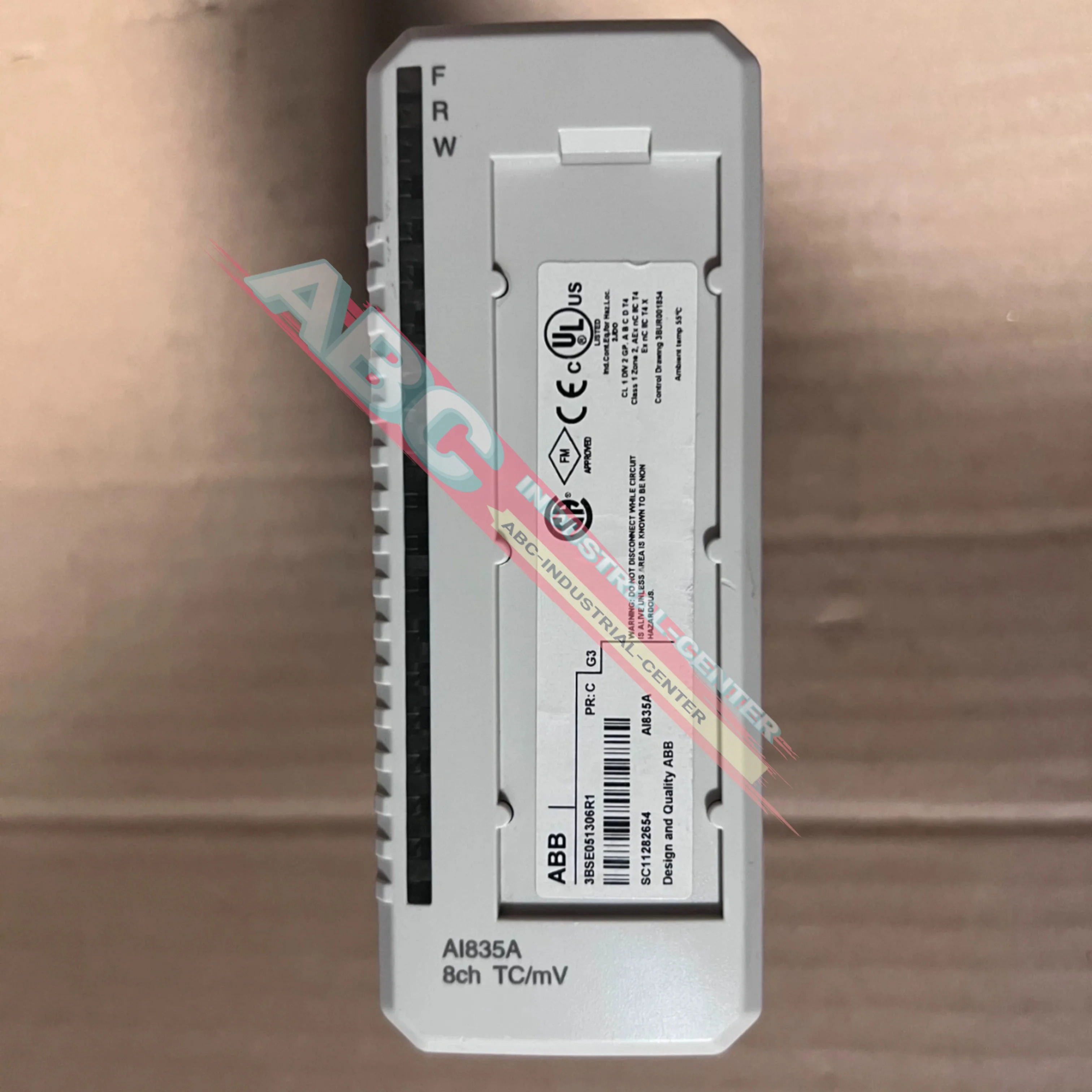 AI895 3BSC690086R1 PLC 모듈 AO523 1SAP250200R0001 포장