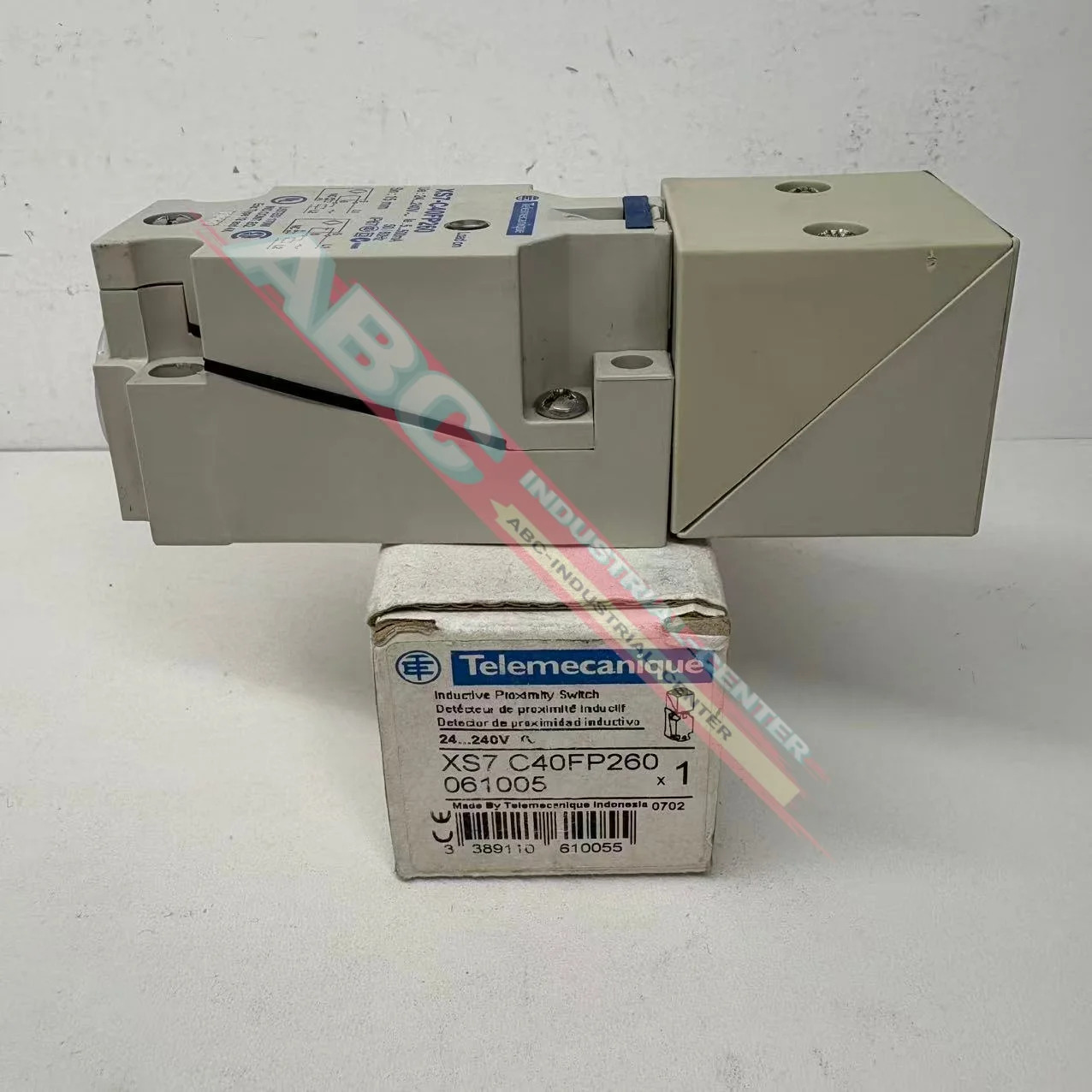 오리지널 XS7C40FP260 사각 센서