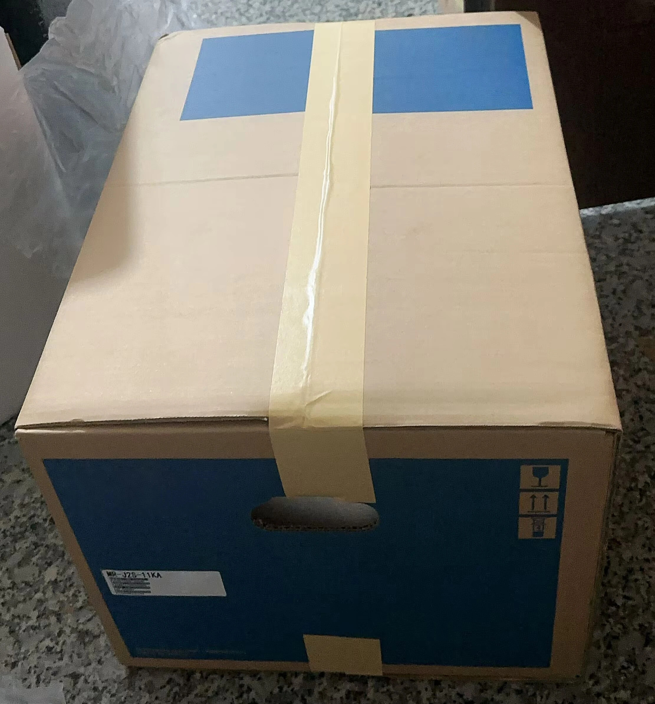 FR-E840-0300-4-60 주파수 변환기 공급