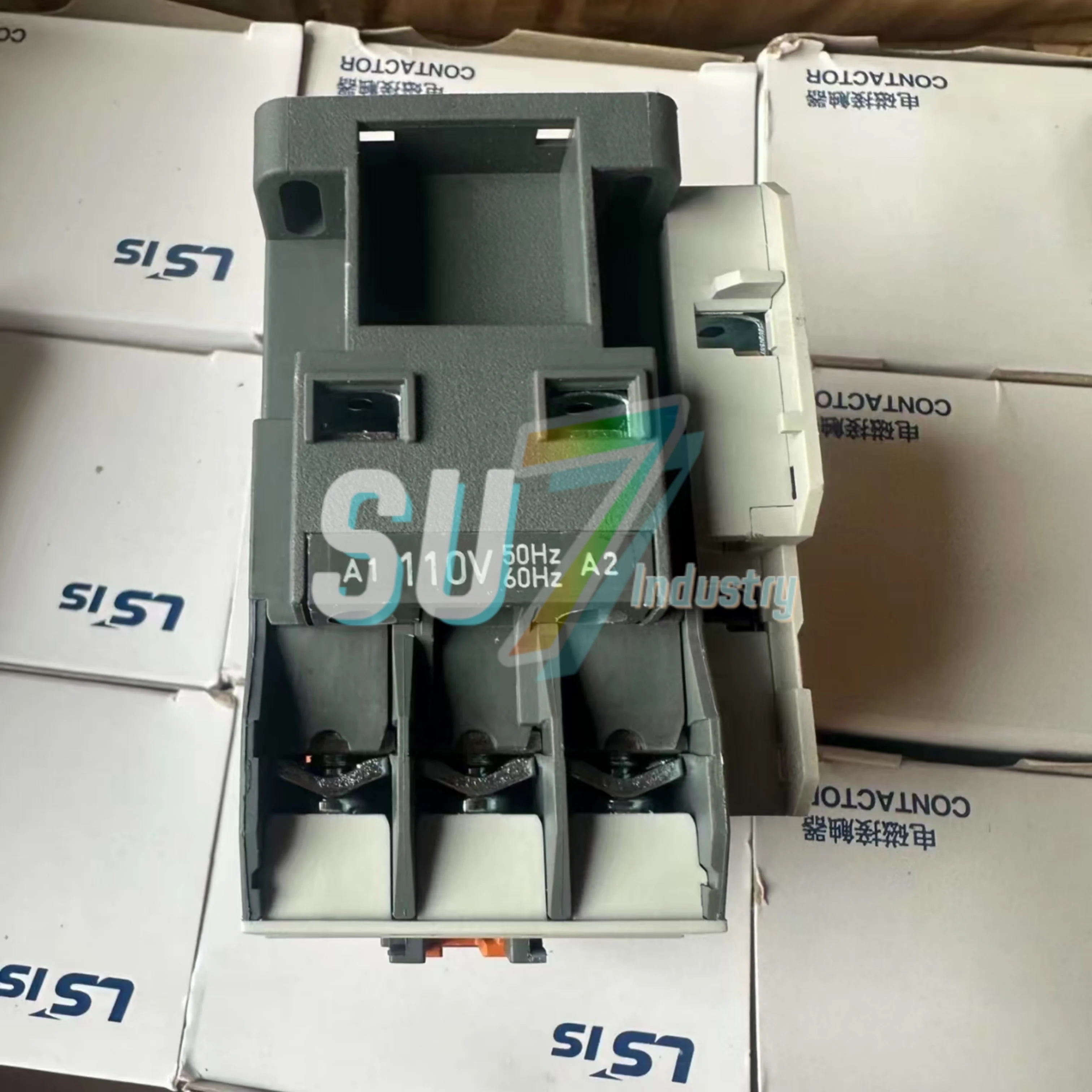 접촉기 새 GM호환C-125 220VAC MC-32A 110VDC 1A1B