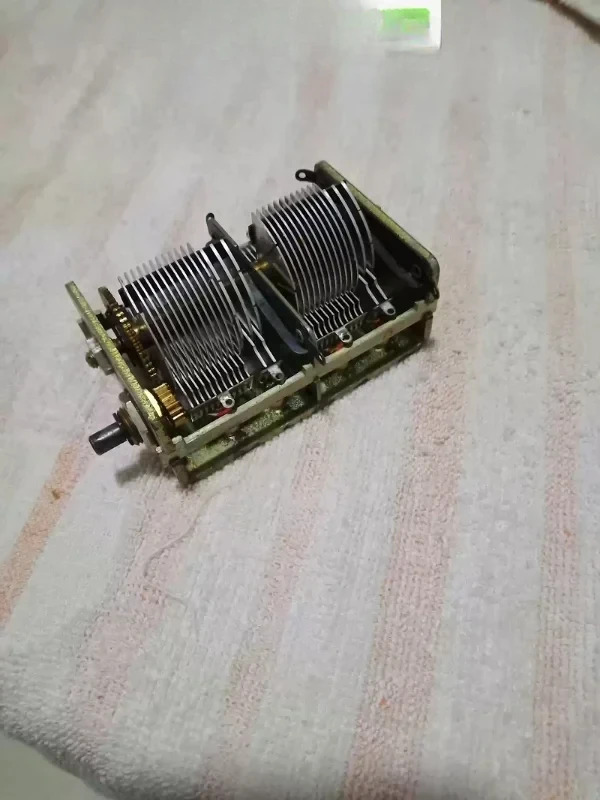FM AM Air 4개 조인트 가변 커패시터 CB-4X-340 용량 FM6-26pf AM12-354pf 회전 샤프트 직경 5mm