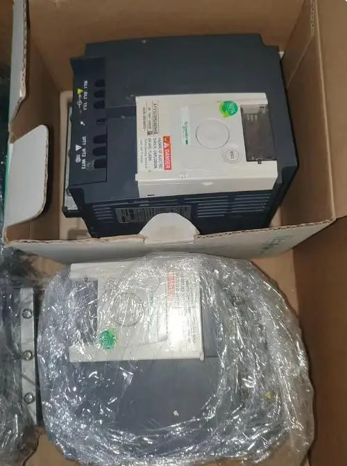 리퍼 기계 ATV303HU40N4E 3상4KW