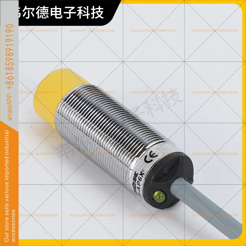 스위치 Ni4-M12-AP6X NI8U