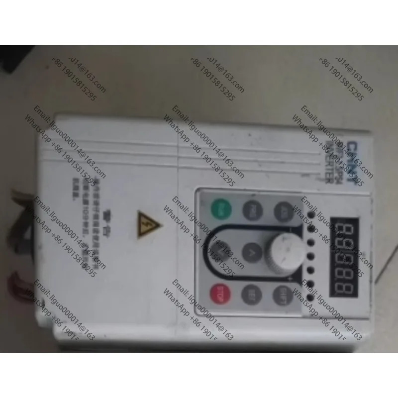 일반 리퍼을 리퍼하기 위해 주파수 변환기 NVF2G-1.5/TS4를 리퍼했습니다.