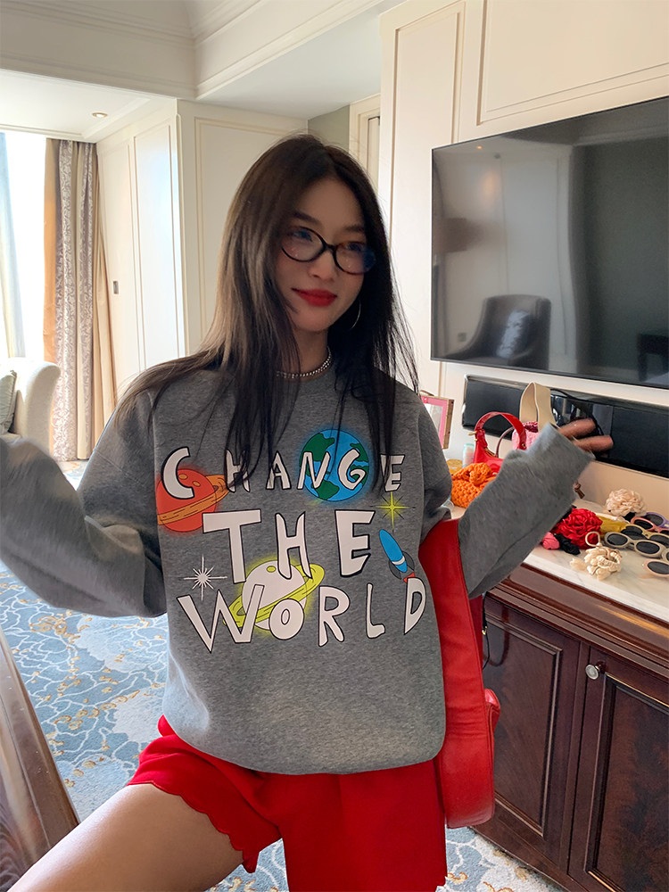 영문레터링 그래픽디자인 긴팔맨투맨티 라운드넥 봄가을 루즈핏 데일리 핑크 - 상세 이미지 2