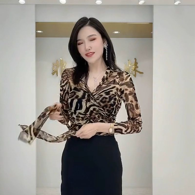 라인댄스상의 스포츠 사교 반팔 연습 에어로빅 방송댄스복 레오파드 프린트 플로럴 셔츠 S 40.0-47.5kg - 상세 이미지 4
