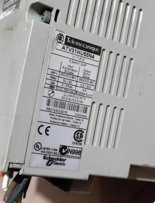 리퍼 기계 ATV31HU55N4 5.5KW