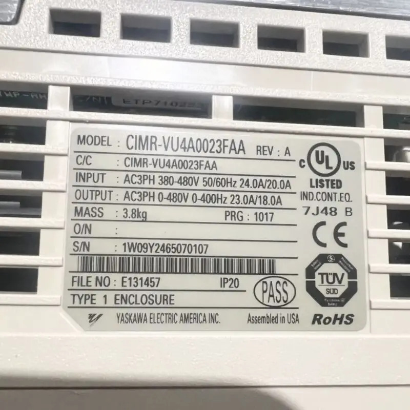 야스카와 CIMR-VU4A0023FAA 인버터 새 신속