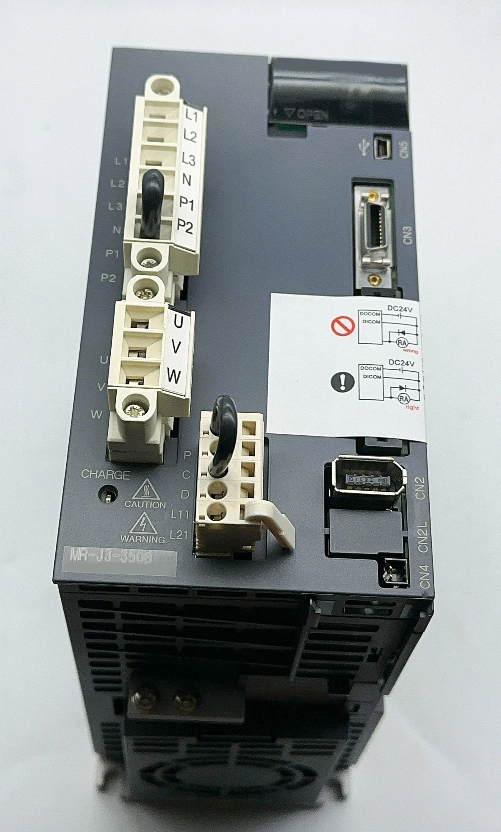 FC-302P2K2T5E20H1XGXXXXSXXXXA0BXCXXXXD0 원본 주파수 변환기 공급