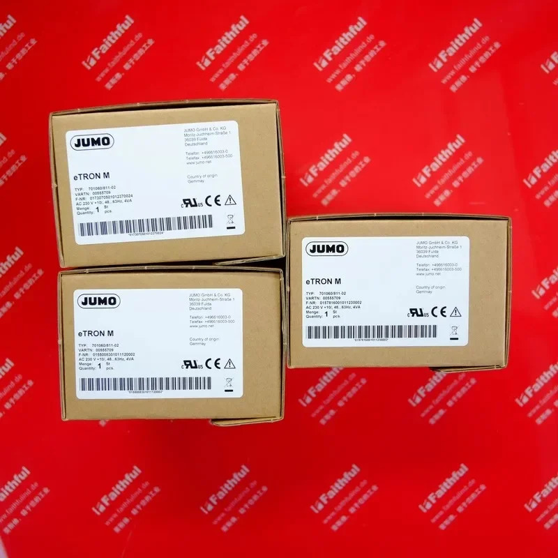 Jumo 00555709 온도 컨트롤러 701060/811-02 N M