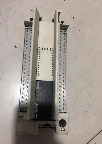 FX3u-64MT/ES-A 리퍼 기계
