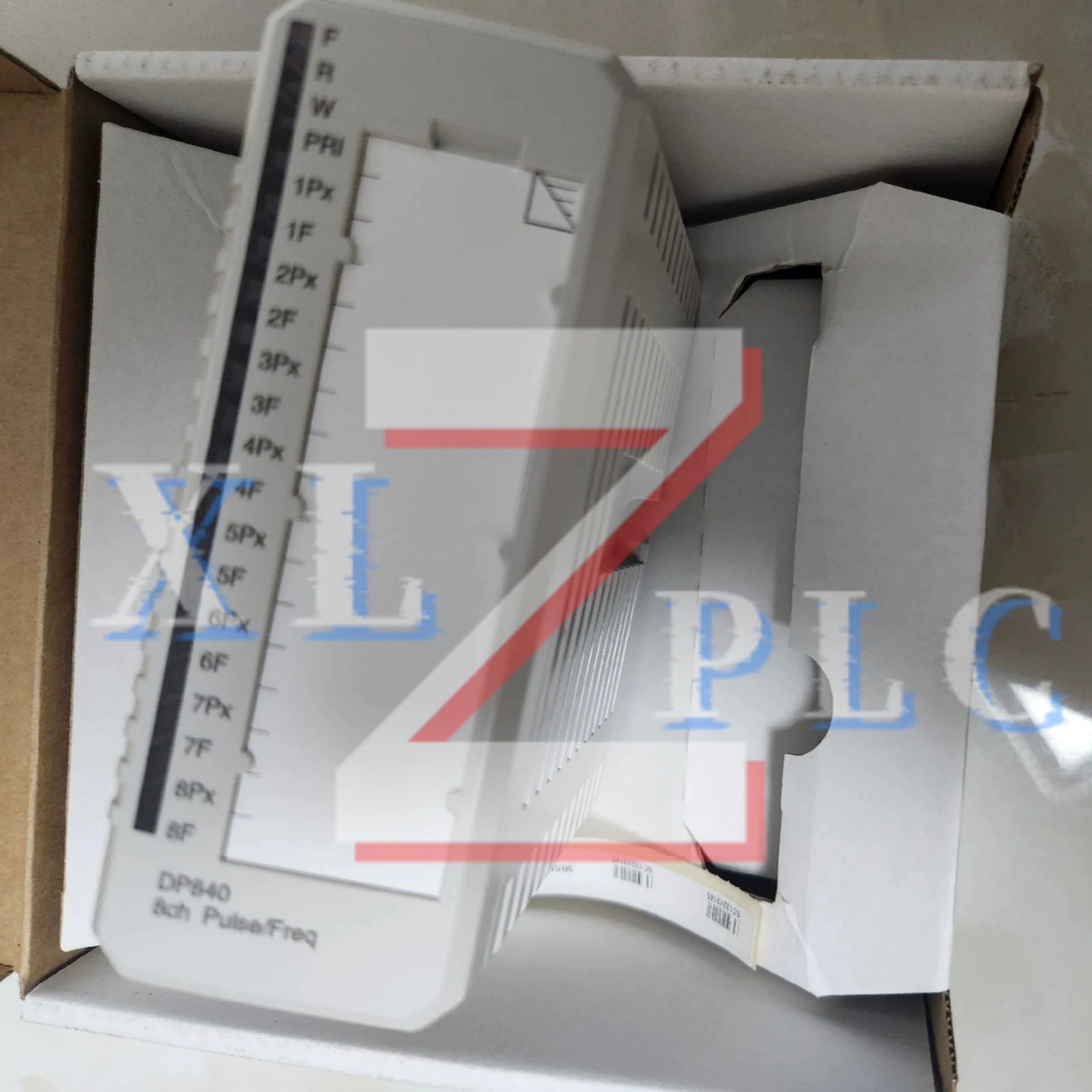 오리지널 PLC 모듈 DO890 3BSC690074R1 DP820 3BSE013228R1 DP840 3BSE028926R1 DX522 1SAP245200R0001 DX571 1