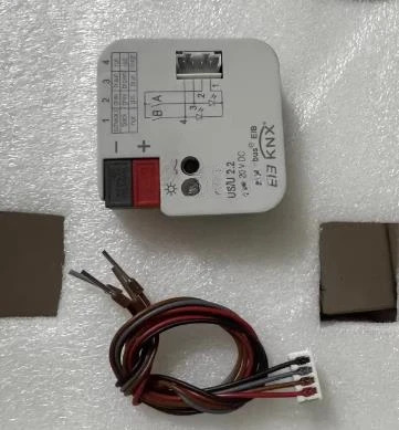 건식 접촉 모듈 US/U 2.2 KNX 출력 입력 인터페이스 신