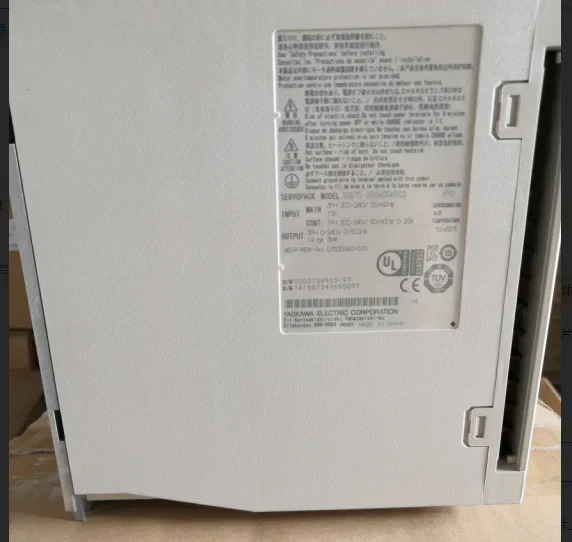 SGD7S-200A00A002 서보 드라이브 SGD7S 200A00A002