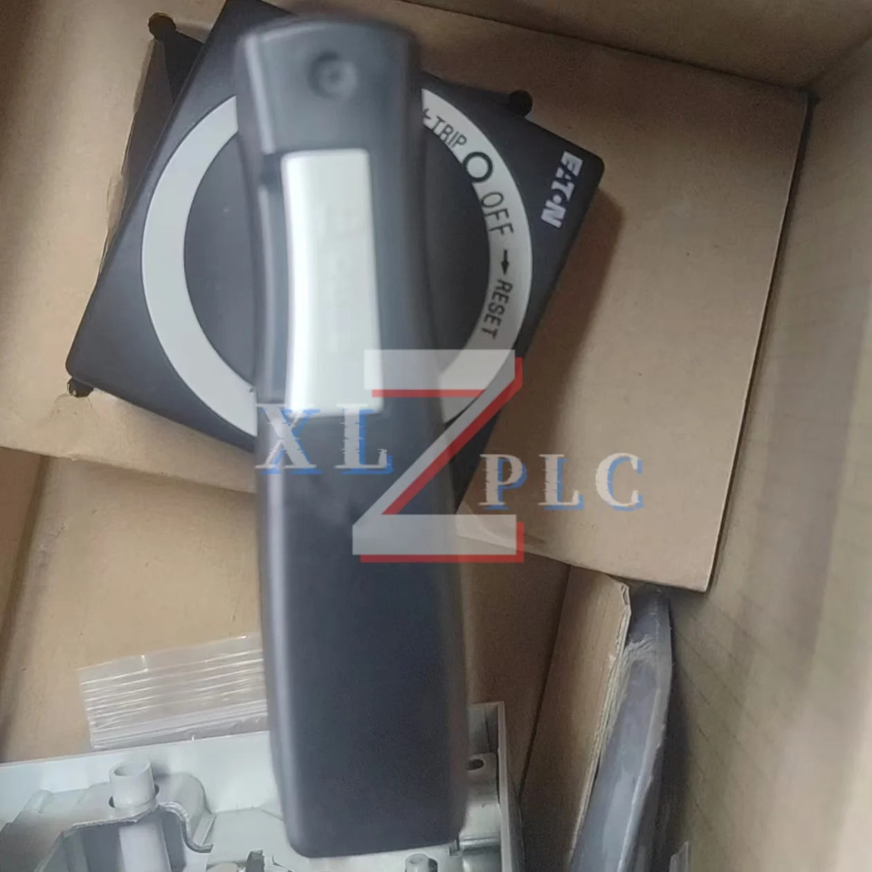 회로차단기 새 NZM3-XTVD NZM2-XRD208-240AC