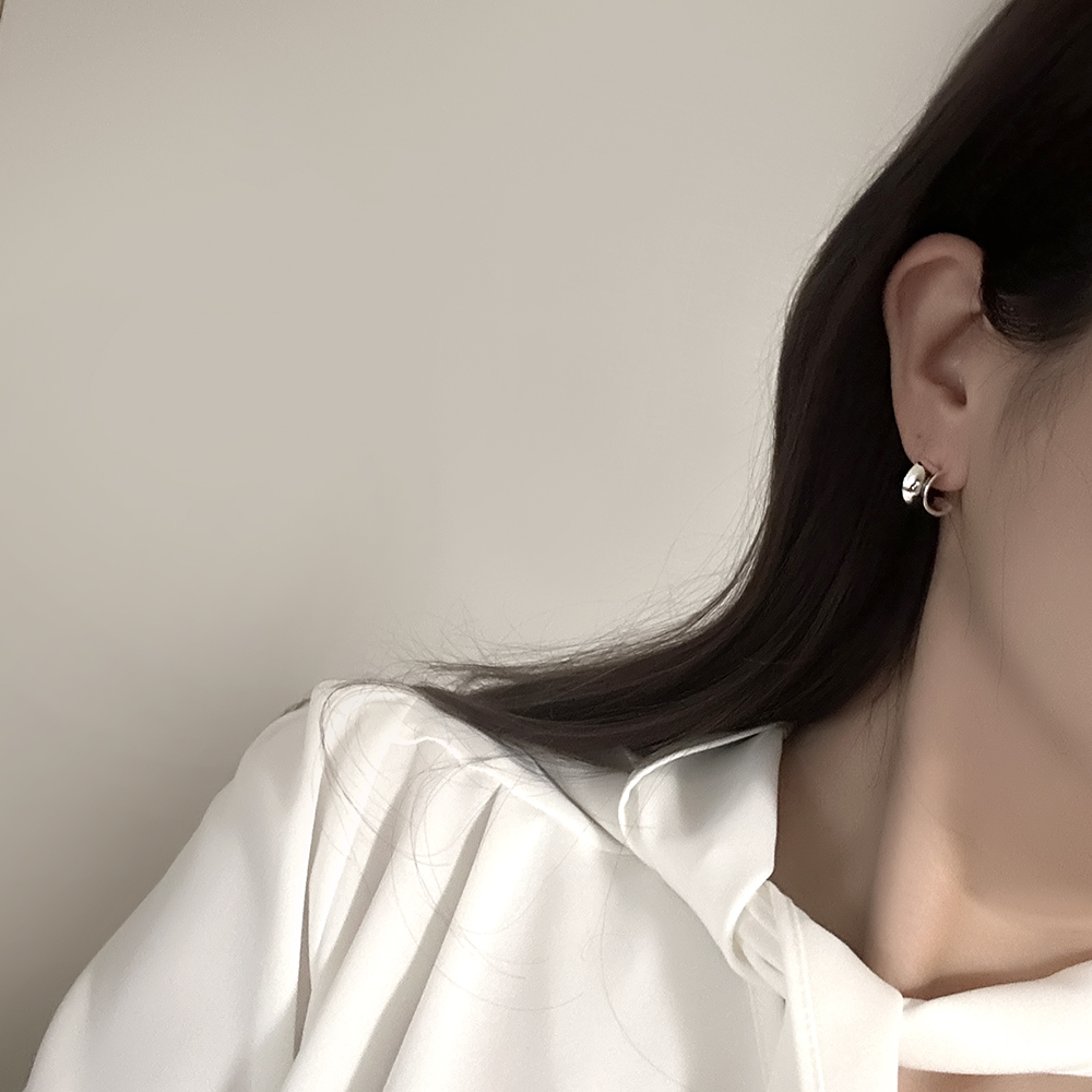 silver925 와이드 볼드 하프 링 귀걸이 실버 925 데일리 심플 이미지 6
