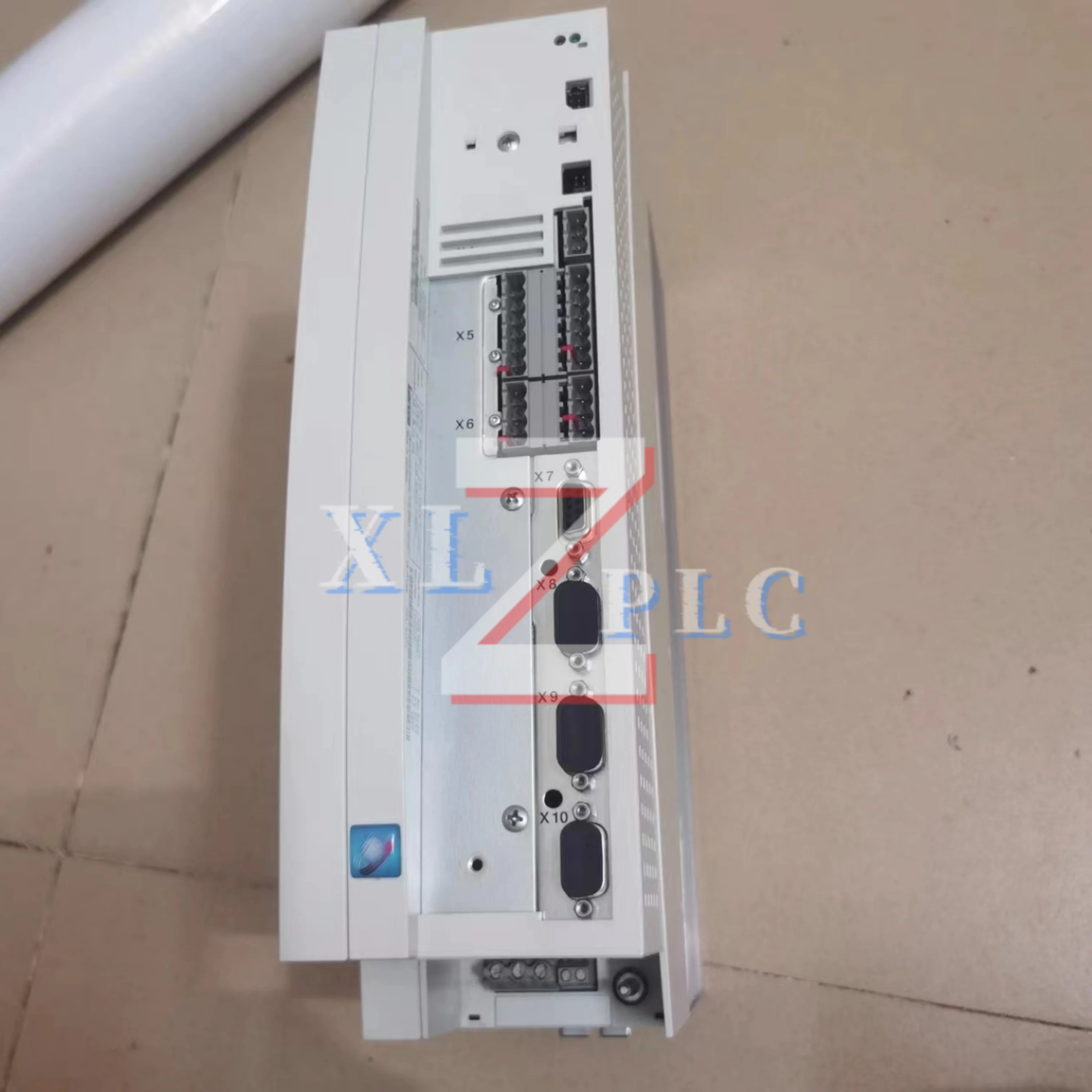 주파수 변환기 EVS9323-EI EVS9323-EIV907 EVS9323-ET EVS9323-ETV004 EVF9323-CVV003 EVF9323-EVV100 신규 입고